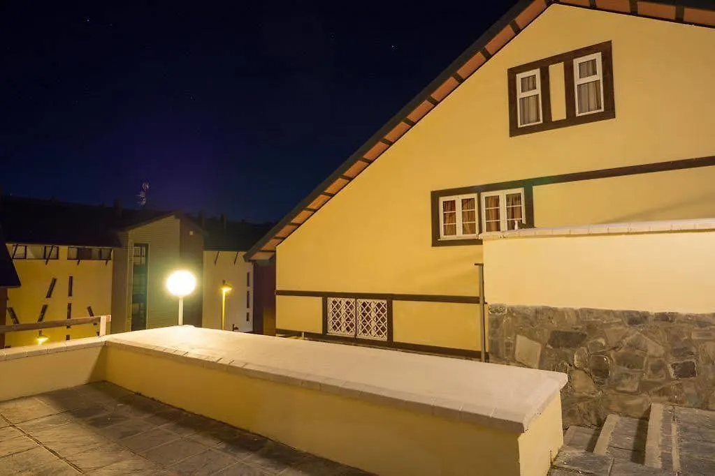 Residencial Las Tuyas Sierra Nevada 2*,