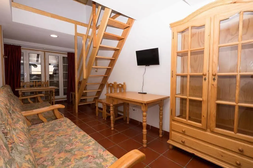 Residencial Las Tuyas Sierra Nevada 2*,