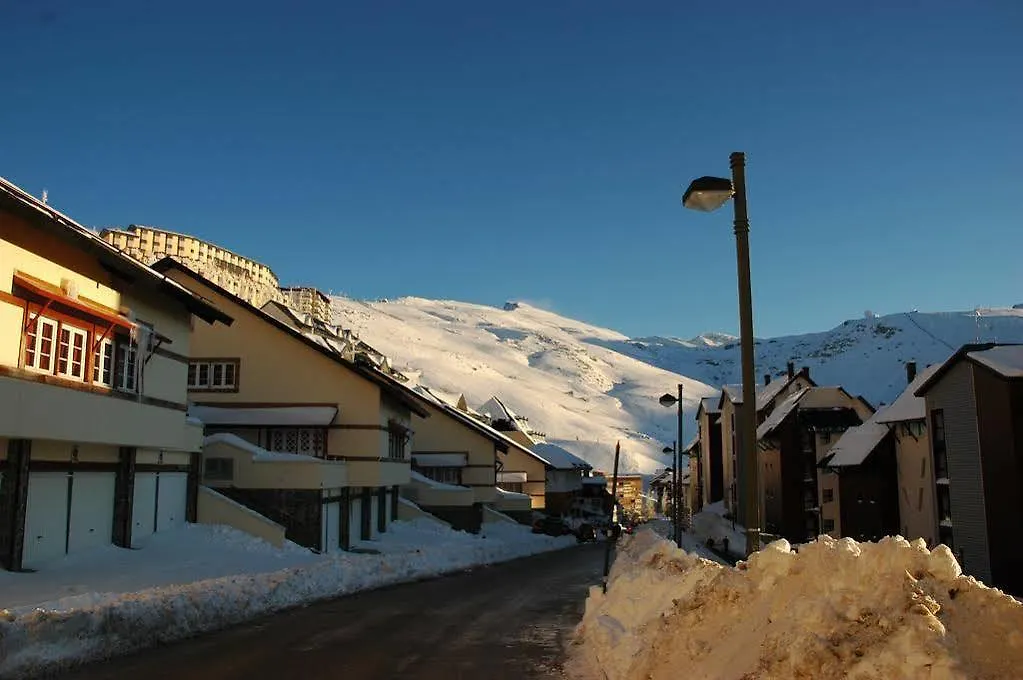 Residencial Las Tuyas Sierra Nevada Hotel
